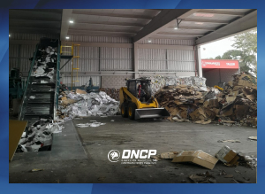 Imagen de la noticia: La DNCP hace entrega de 4.170 kilogramos de papel y cartón en desuso para reciclaje